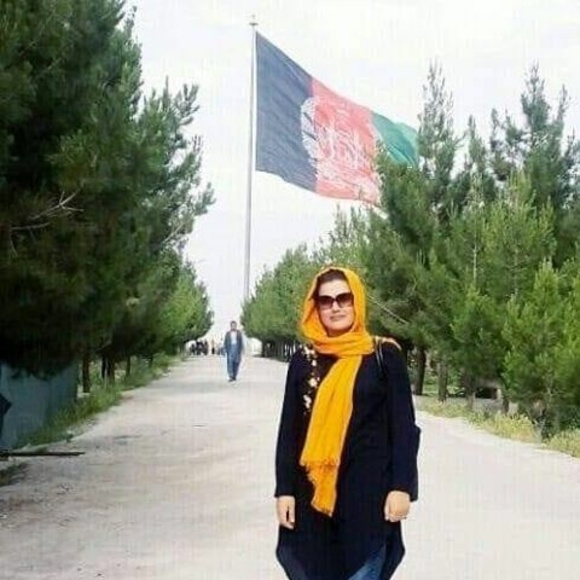 Meet your Posher, Farida - Picture 1 of 1